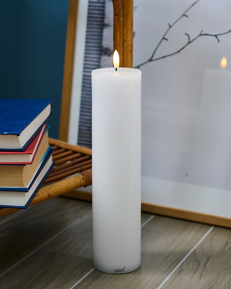 Sille wiederaufladbare LED-Kerze, weiß, 7,5 x 30 cm