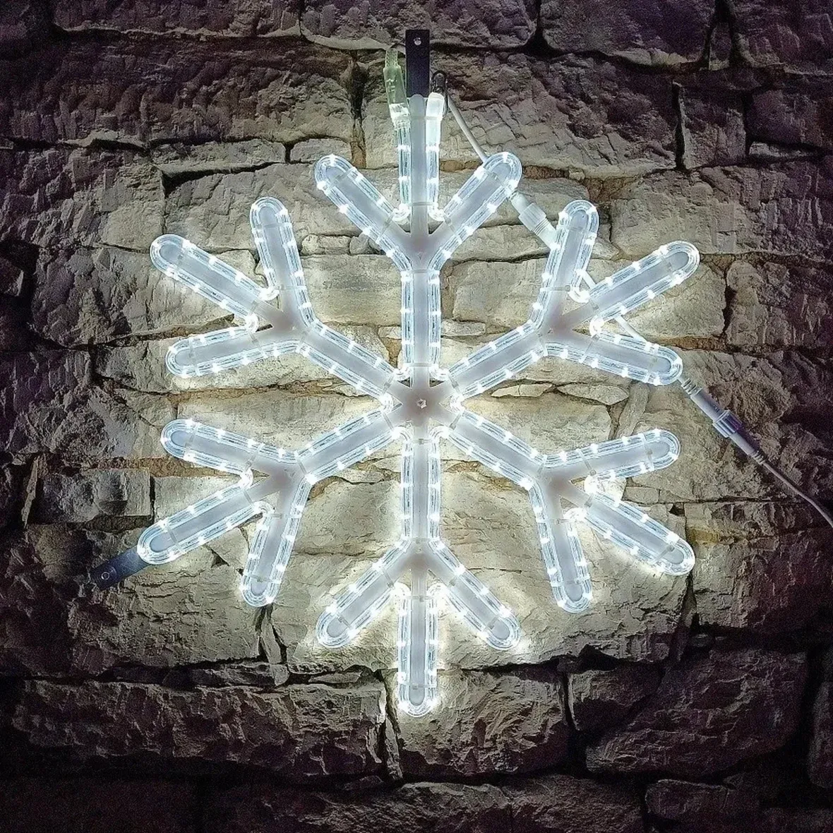 Easy Fix 2D LED světelná vločka V, Ø 67 cm, ledově bílá 3D tisk, sada na veřejné osvětlení, hliník