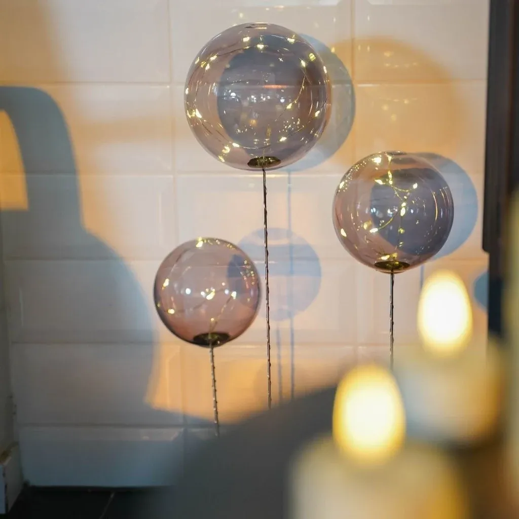 Heruntergeladenes Trio von Magnum Lichtkugeln 25, 34 und 39 cm, Rauch