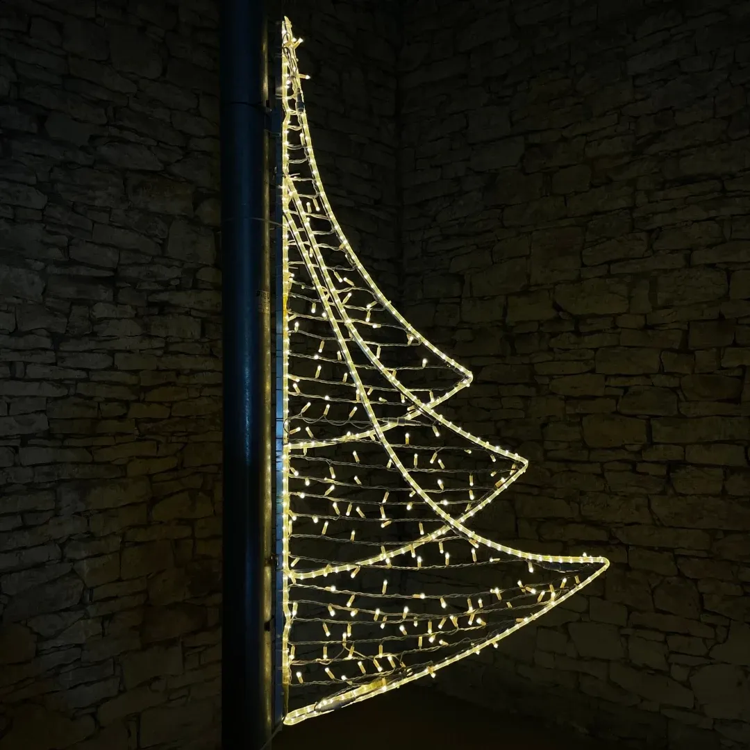 VO LED-Lichtdekoration halber Baum, warmweiß 200x106cm, mit Litze