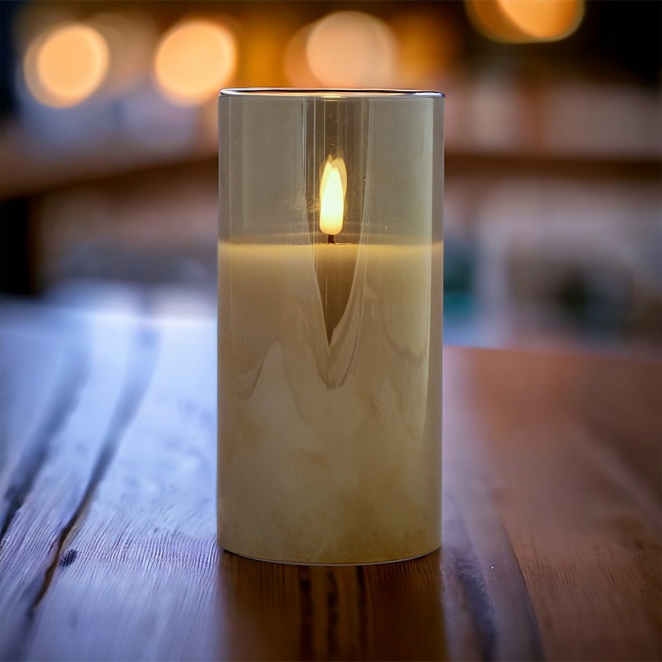 LED-Kerze im Glas, 7,5 x 12 cm, Gold