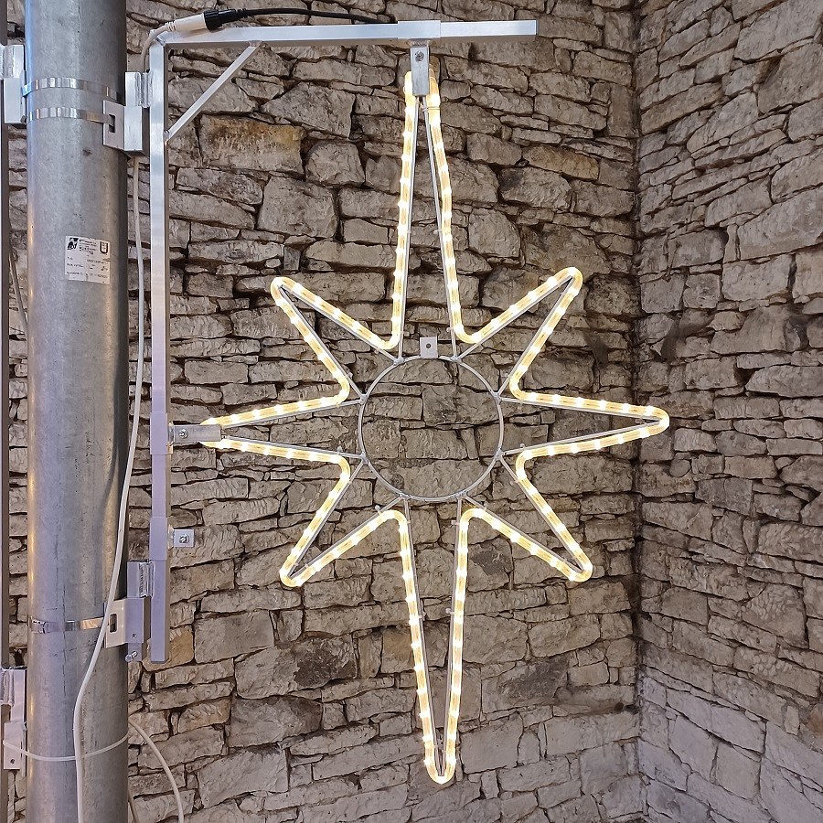 Easy Fix 2D LED-Sternleuchte, 45 × 70 cm, warmweiß, Dekor für öffentliche Beleuchtung, Aluminium