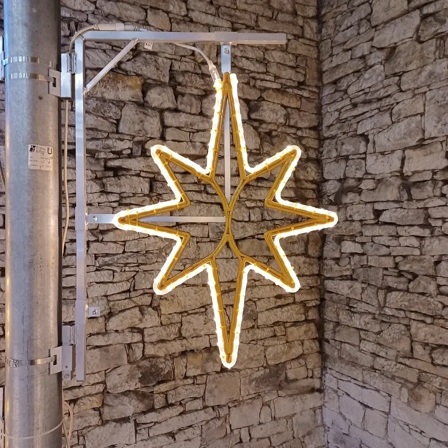 Easy Fix 2D LED-Sternleuchte, 61 × 79 cm, warmweißer 3D-Druck, Dekor für öffentliche Beleuchtung, Aluminium