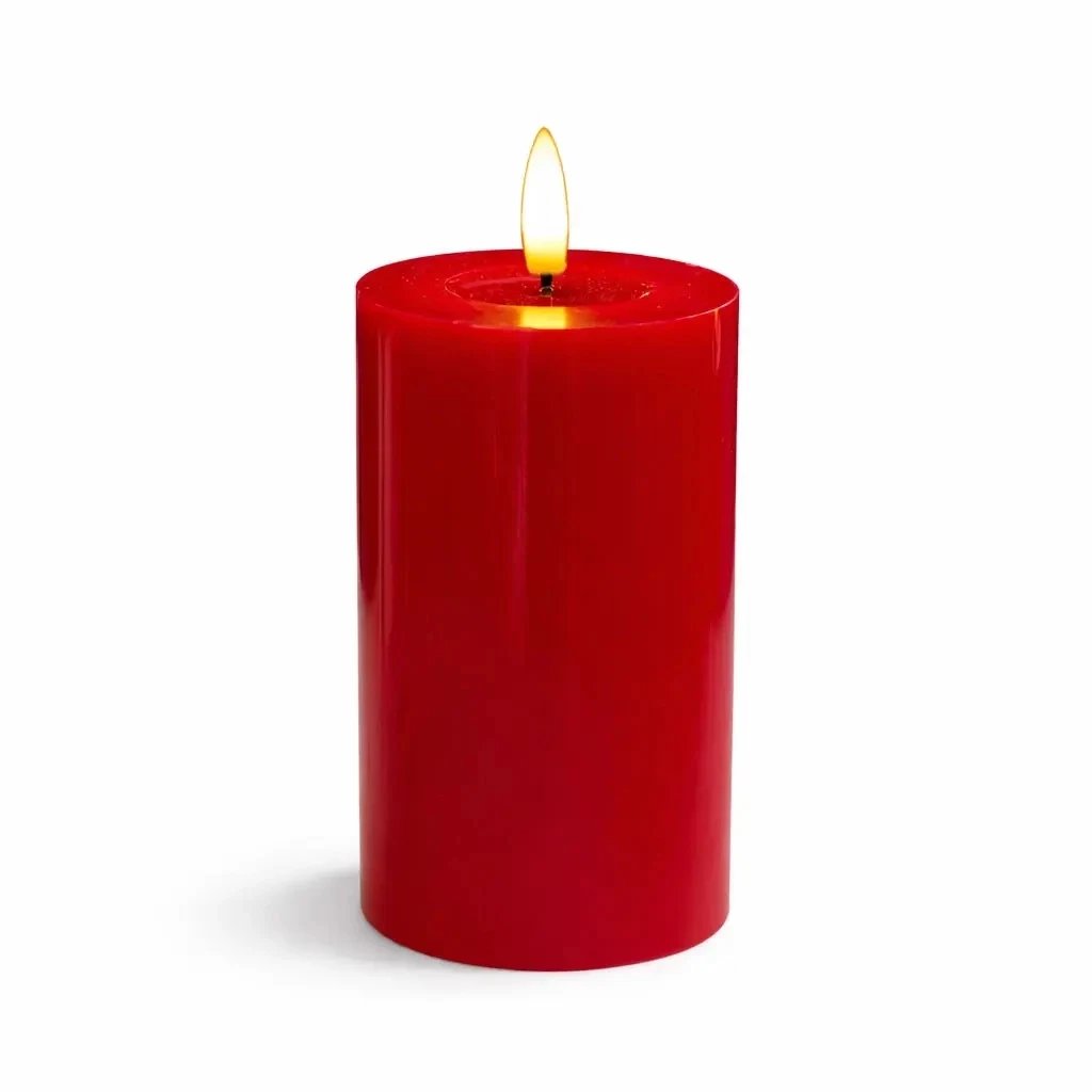 _Heruntergeladen: LED-Wachskerze mit Batteriebetrieb „Sille Red“, Ø 7,5 × 15 cm, rot, 2× AA