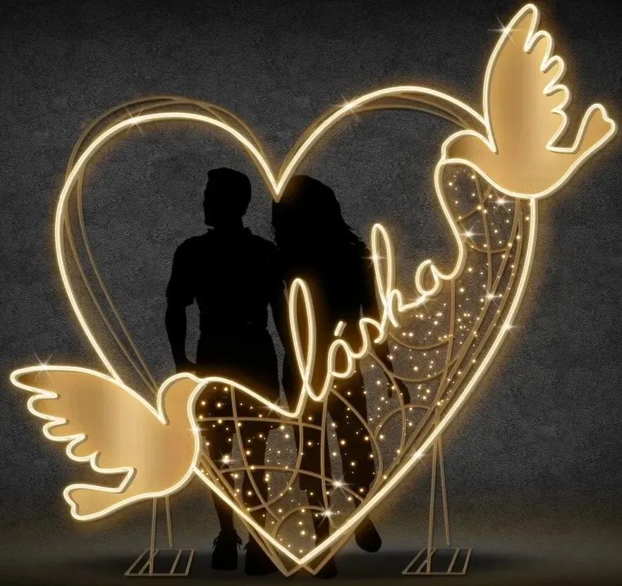 2D-LED-Lichtherz, 190 × 180 cm, warmweiß, stehend, 3D-Druck