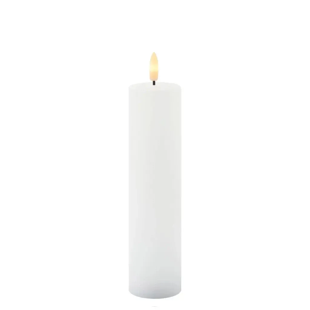 LED-Kerze aus echtem Sille-Wachs, weiß, Ø 5 × 20 cm, 2 × AA
