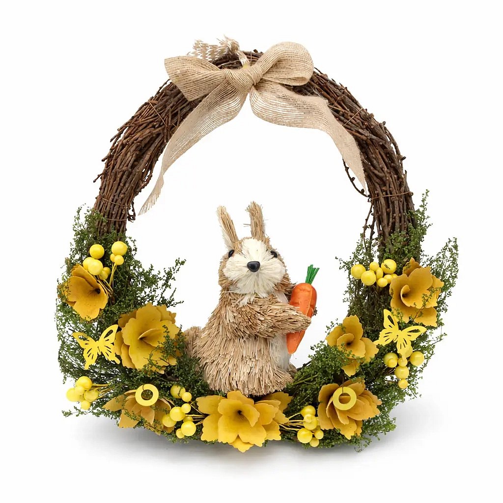 Ostertürkranz 33 × 31 × 10 cm, Weidengeflecht, gelbe Blumen und Hase mit Karotten, Outdoor