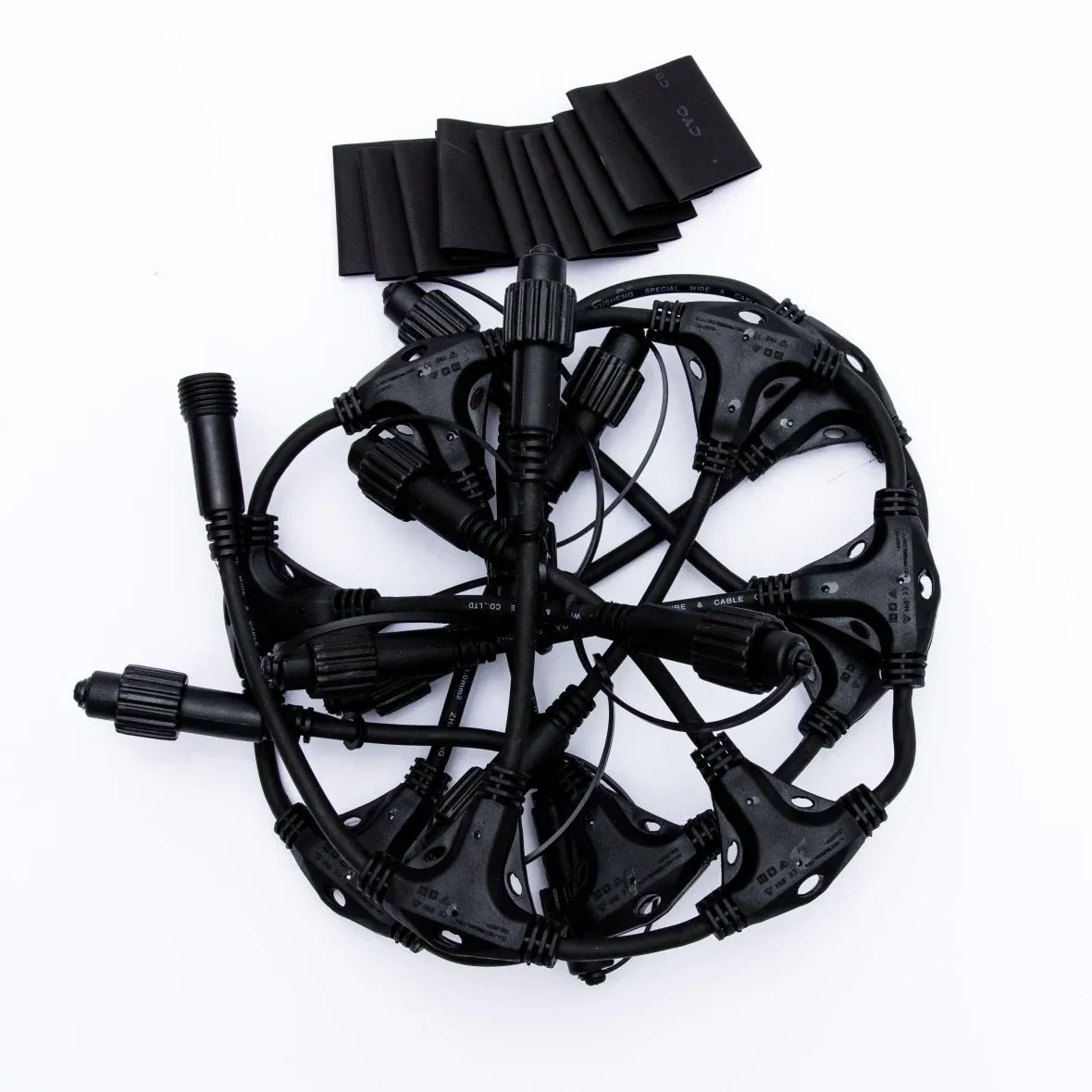 Easy Fix T-Hub, 7 Ausgänge, schwarz, IP67