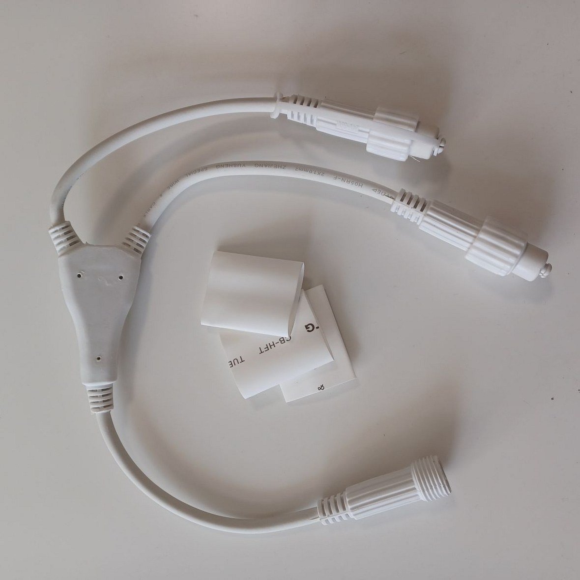 Eco Fix T-Verteiler, 2 Ausgänge, weiß, 36 V