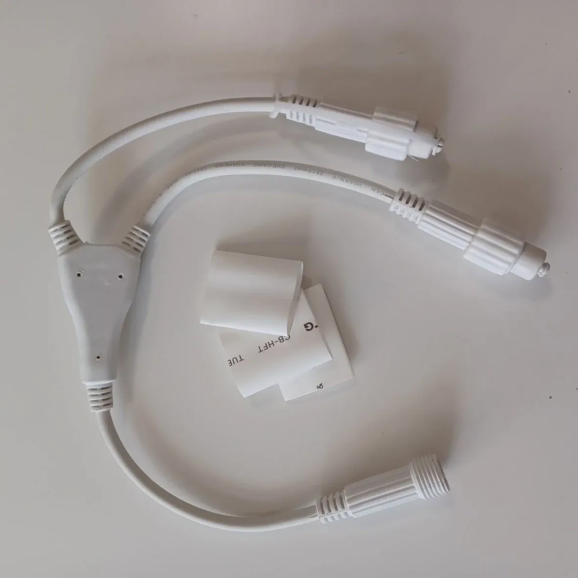 Eco Fix T-Verteiler, 2 Ausgänge, weiß, 36 V