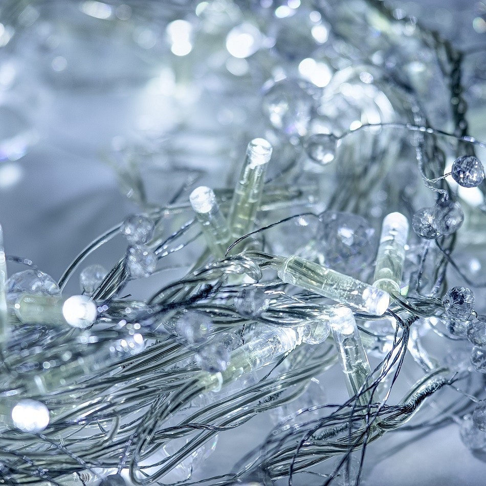 Lichterkette mit Kristallen - 8 m, kaltweiß mit Flash-Effekt